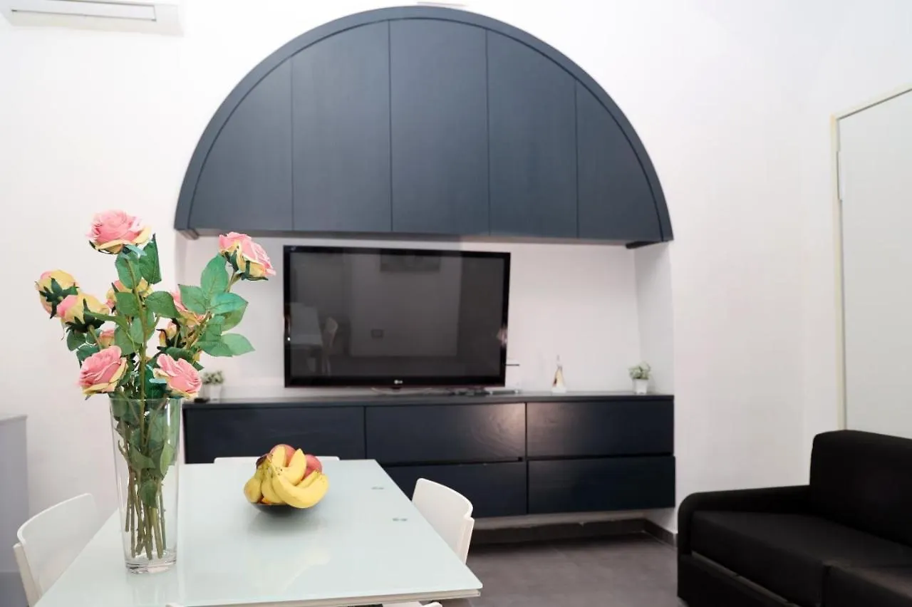 “Ovascio Street” Neapolitan Home