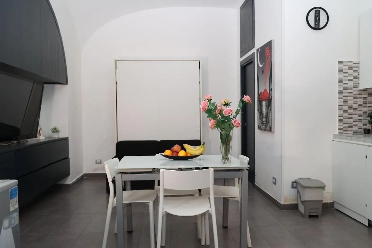 “Ovascio Street” Neapolitan Home 0*, Naples